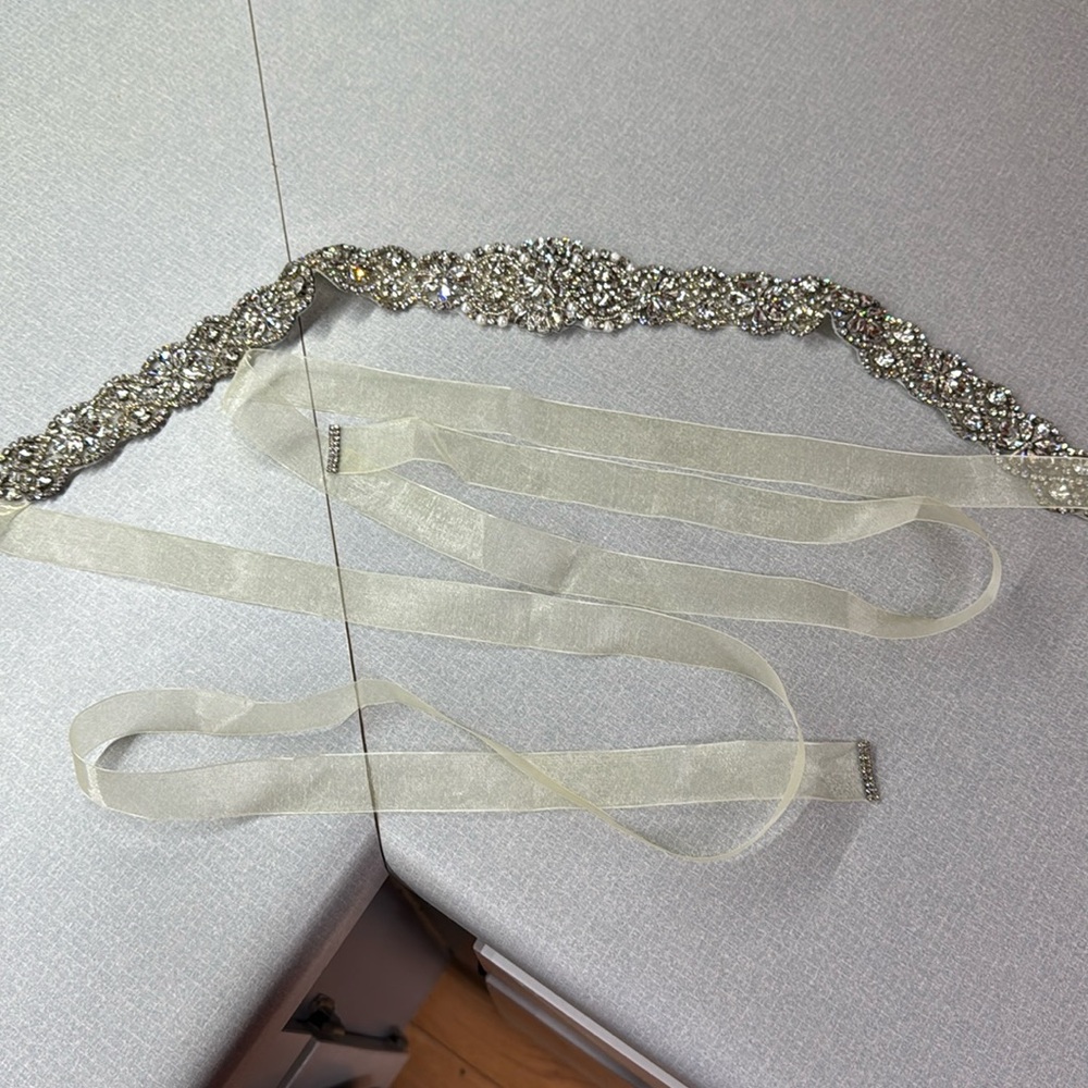 Yanstar bridal sash